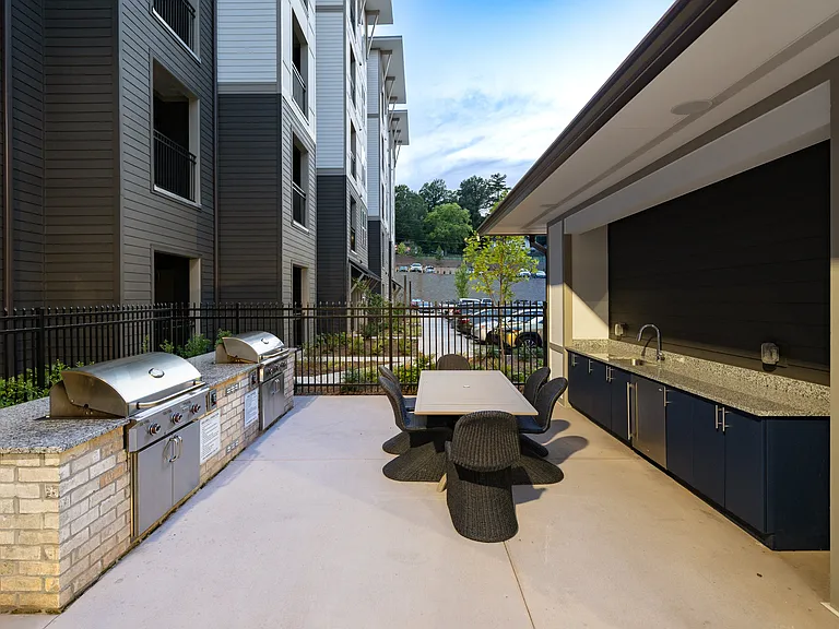 The Dalton by Alta — Photo 39
