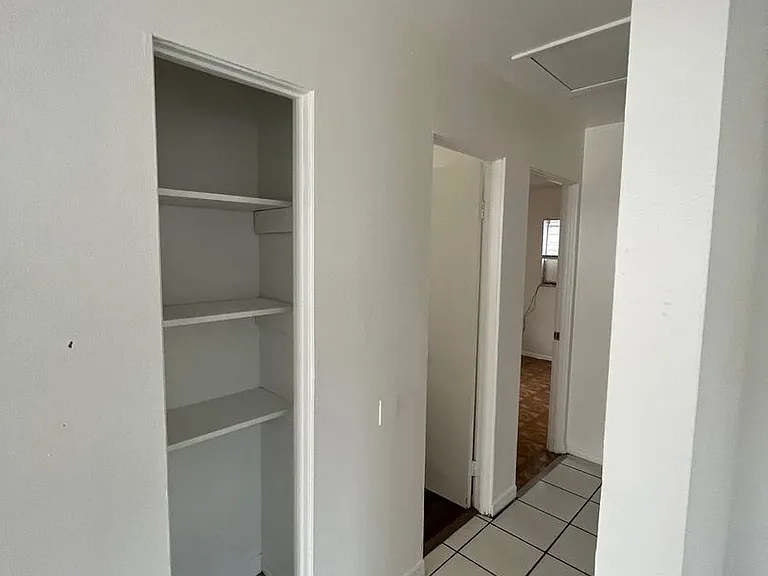 2821 Pershing Ave — Photo 11
