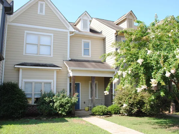 225 The Heights Dr, Calera, AL 35040