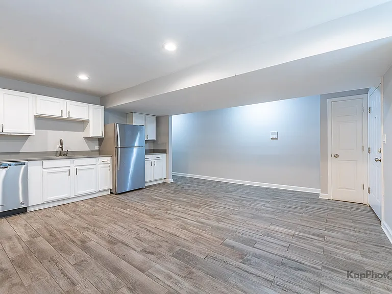1620 W Warren Blvd #GF — Photo 7