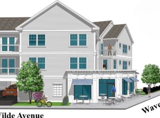 818 Waverly St, Framingham, MA 01702