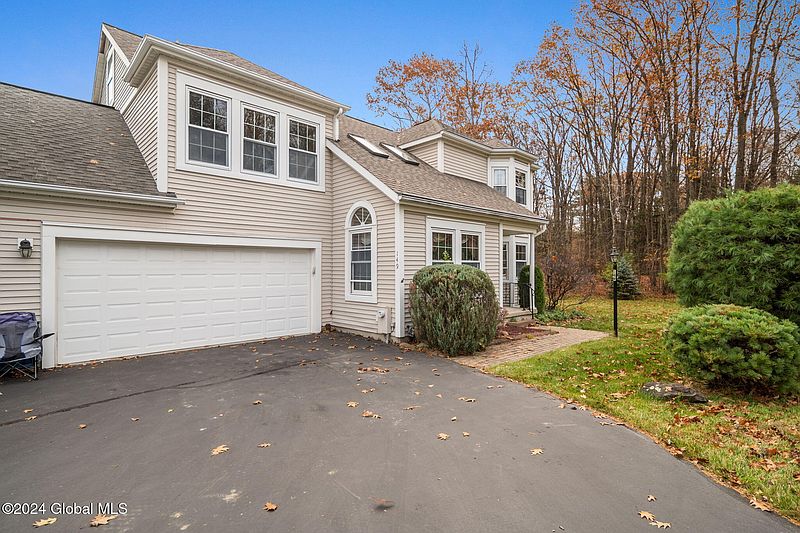 2nd image of 149 Killarney Drive