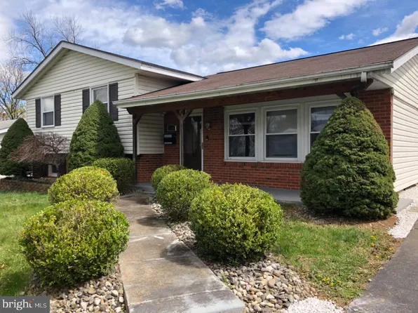 1014 S Ironwood Rd, Sterling, VA 20164