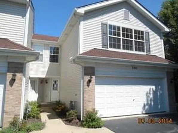 2441 Stoughton Cir, Aurora, IL 60502