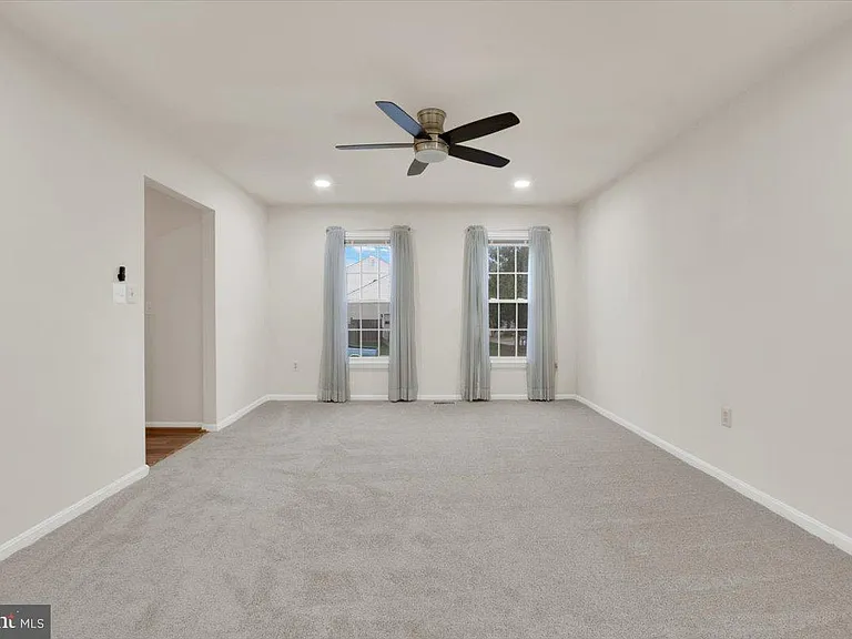 12451 Plowman Ct — Photo 16