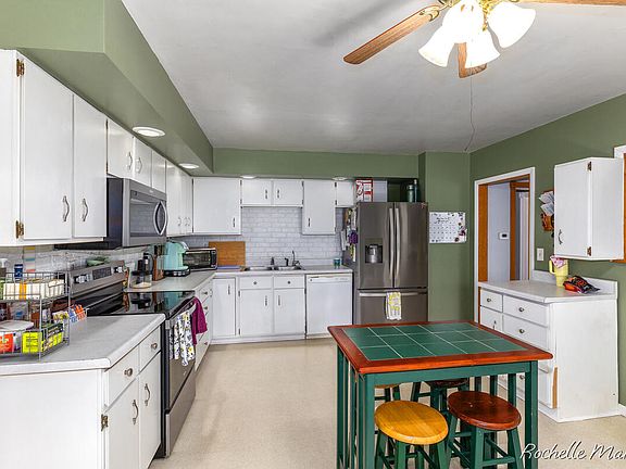 4th image of 2784 Hillcrest Dr