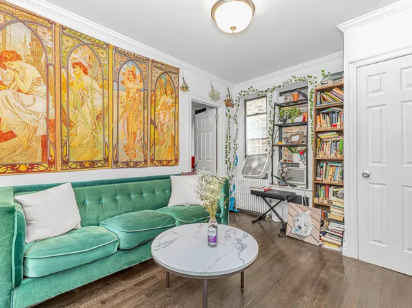 318 East 11th Street image 1 of 5