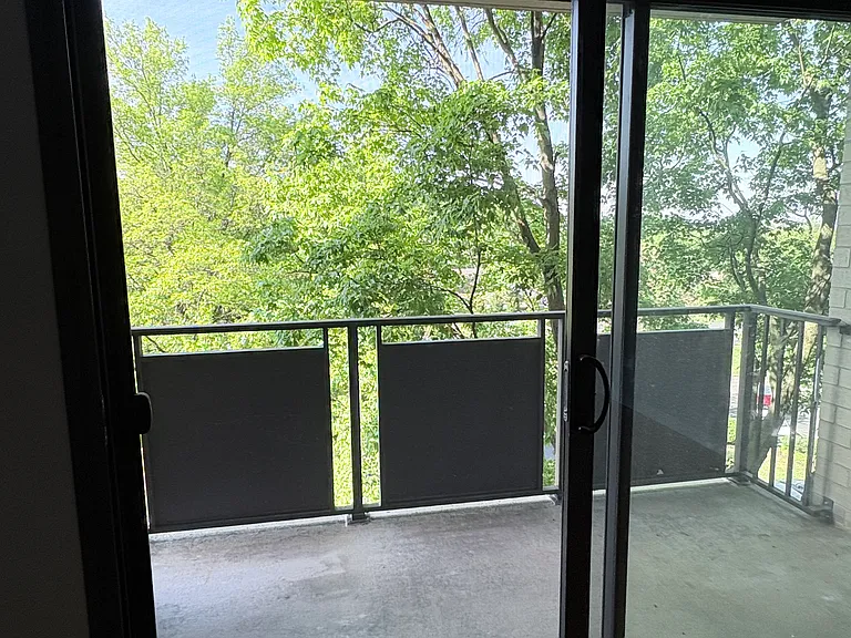 6001 Arlington Blvd — Photo 3