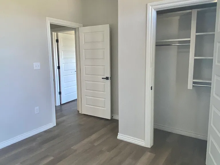 210 Meadowlark Ln — Photo 26