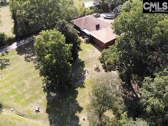 3rd image of 409 Travis Ave