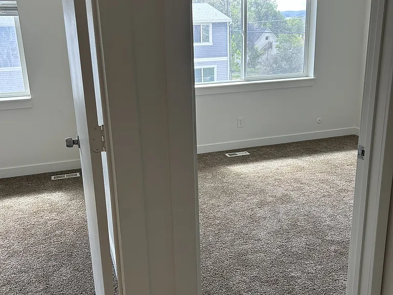 256 E Center St — Photo 22