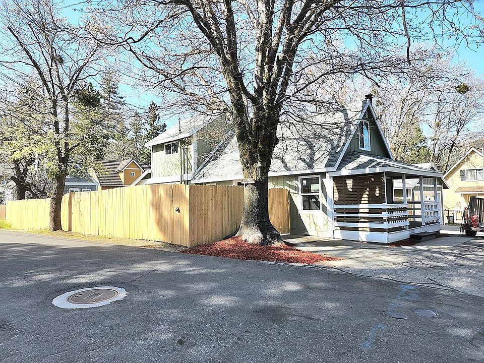 1st image of 22758 Elm Dr