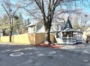 22758 Elm Dr, Crestline, CA 92325