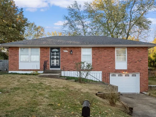 9221 E 52nd St, Kansas City, MO 64133