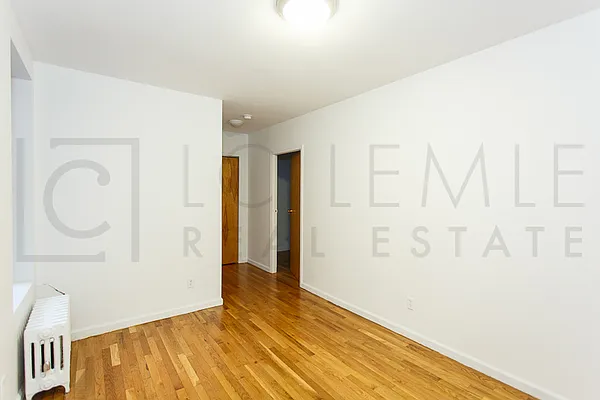 Rented by LC Lemle Real Estate Group | media 15