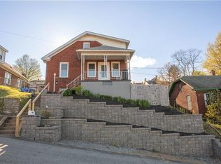 4504 Roberts St, West Mifflin, PA 15122