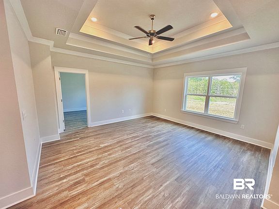 5th image of 610 Overland Dr