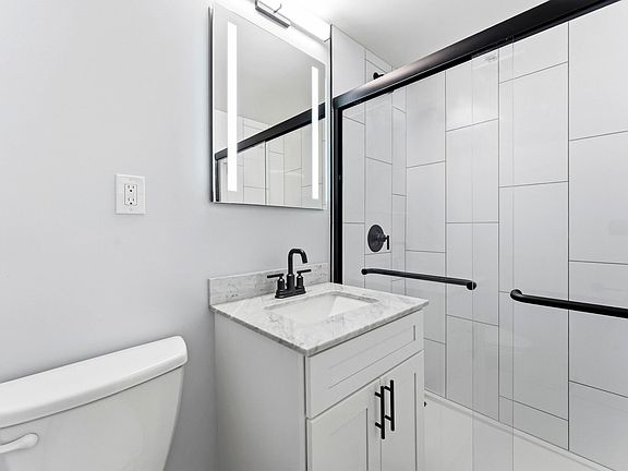 5th image of 401 E 63rd St APT 15