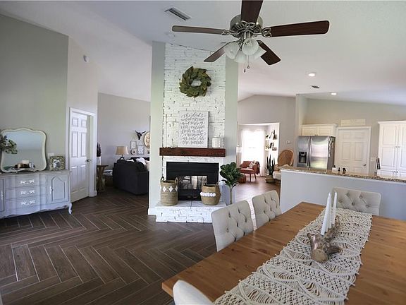 3rd image of 3805 Hillview Ct