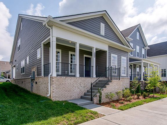 Modern construction in fabulous neighborhood