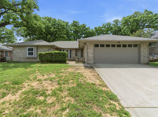 5718 Overridge Dr, Arlington, TX 76017