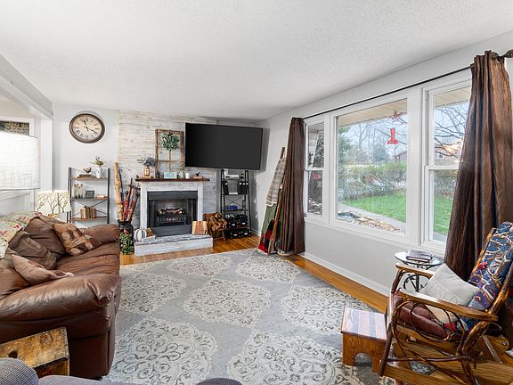 3rd image of 213 Mills Dr