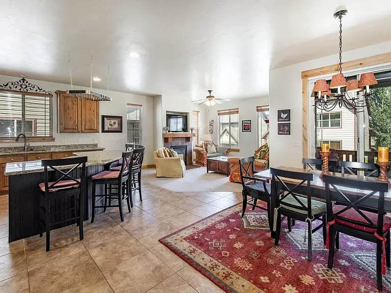 5640 Kodiak Way — Photo 18
