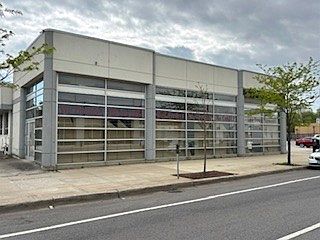 2nd image of 6017-59 N Western Ave