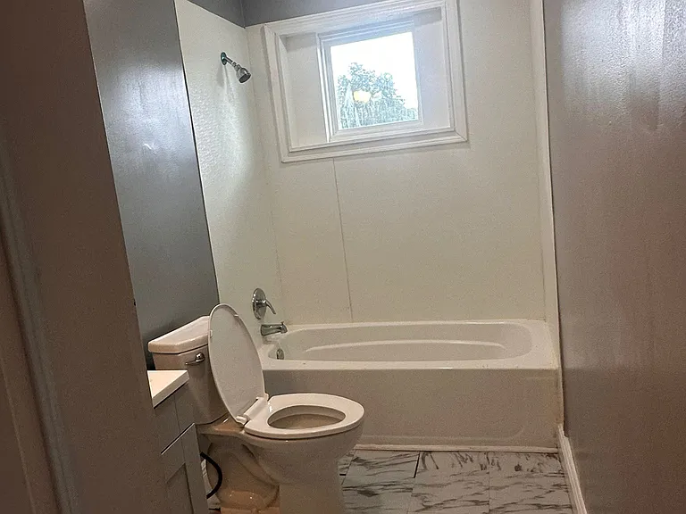 384 Sunset Ave NW #3 — Photo 6