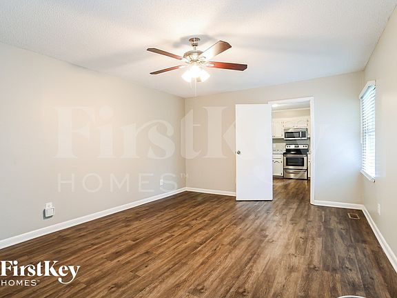 5th image of 612 Oakwood Ln