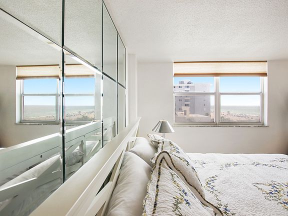 5th image of 401 Ocean Dr APT 721