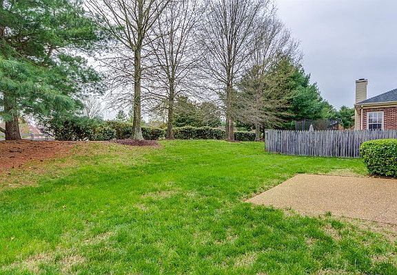 5th image of 168 Crestfield Pl