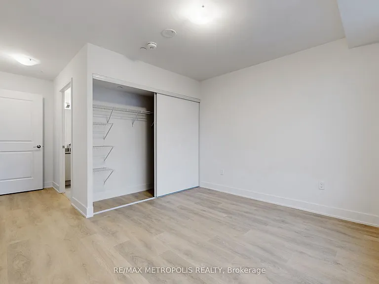 204 Burnhamthorpe Rd E #1602 — Photo 11
