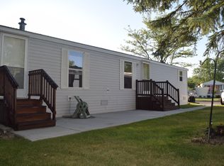 5463 Aloha Ln, Casco, MI 48064