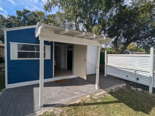 700 N Solandra Dr, Orlando, FL 32807