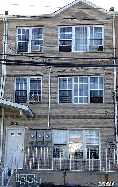 221 Beach 28th St #2