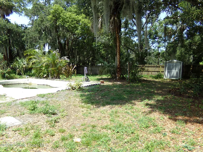 1819 Poinsetta Blvd — Photo 2