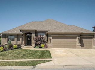 9604 NE 90th St, Kansas City, MO 64157