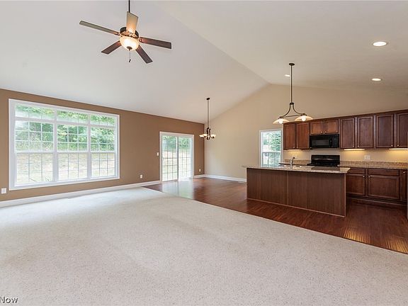 5th image of 8541 Alexis Dr