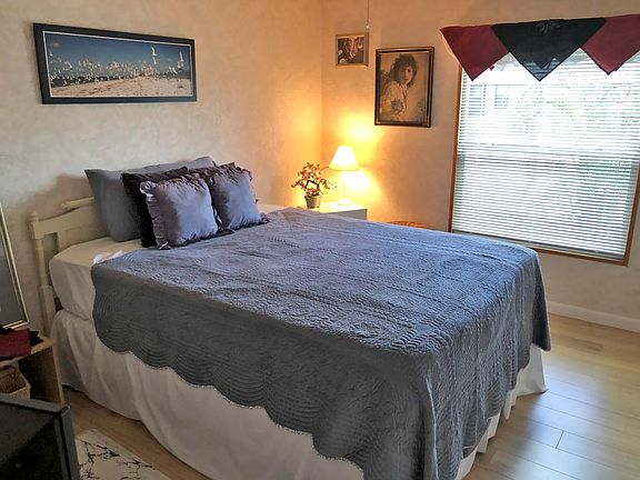 5th image of 26308 Lexington Dr #218