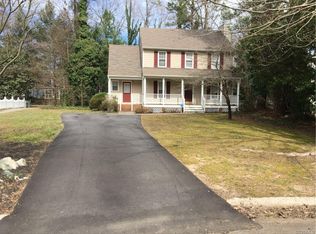 5702 Laurel Trail Rd, Midlothian, VA 23112