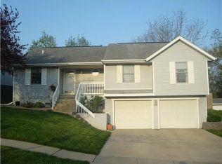 1623 Hamer Dr NW, Cedar Rapids, IA