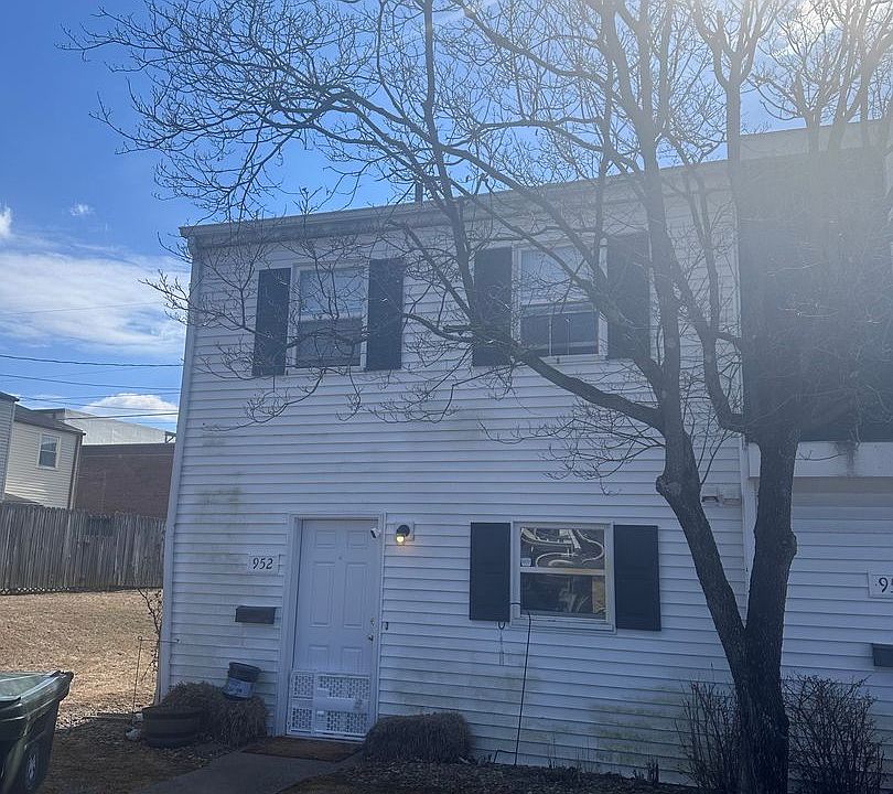 1st image of 952 E High St #0