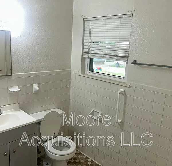 1437 S Rusk St — Photo 15