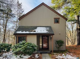 2 Highland Sq #2, Avon, CT 06001