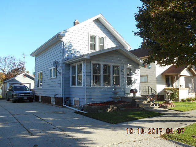 2nd image of 1640 Main Ave
