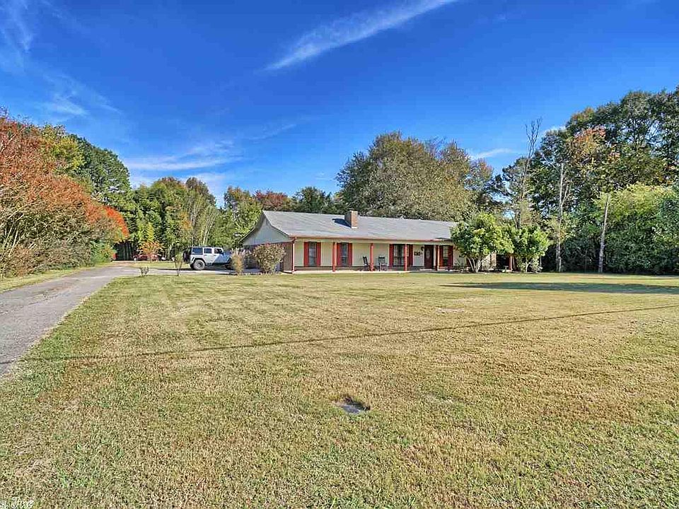 1st image of 76 Golden Pond Dr