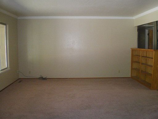 3rd image of 7355 Alix Pkwy
