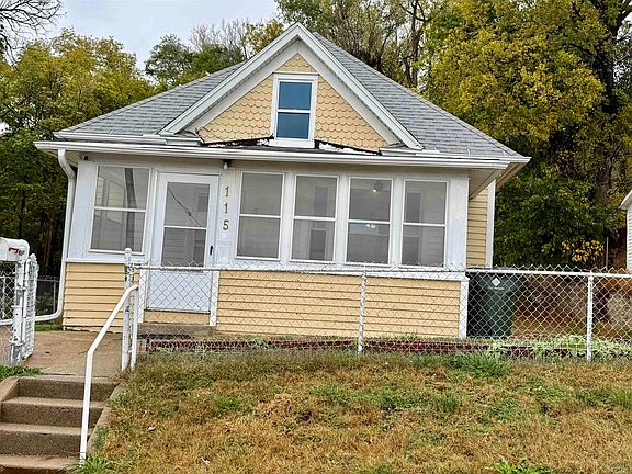 2nd image of 115 13th St