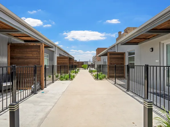 11 N 2nd St #2104, Temple, TX 76501